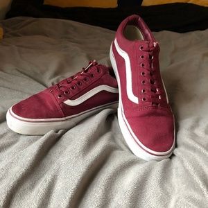 Red / Burgundy classic Vans SZ: 11